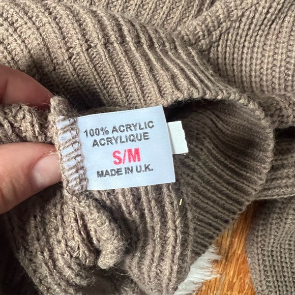 (2) sweaters - S/M - Picture 7 of 7